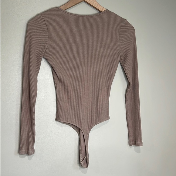 Salty Long Sleeve Bodysuit Women's Taupe Small - Picture 7 of 7